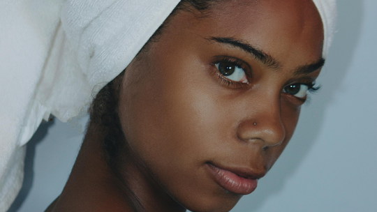 Brighten Your Skin With Turmeric and Vitamin C