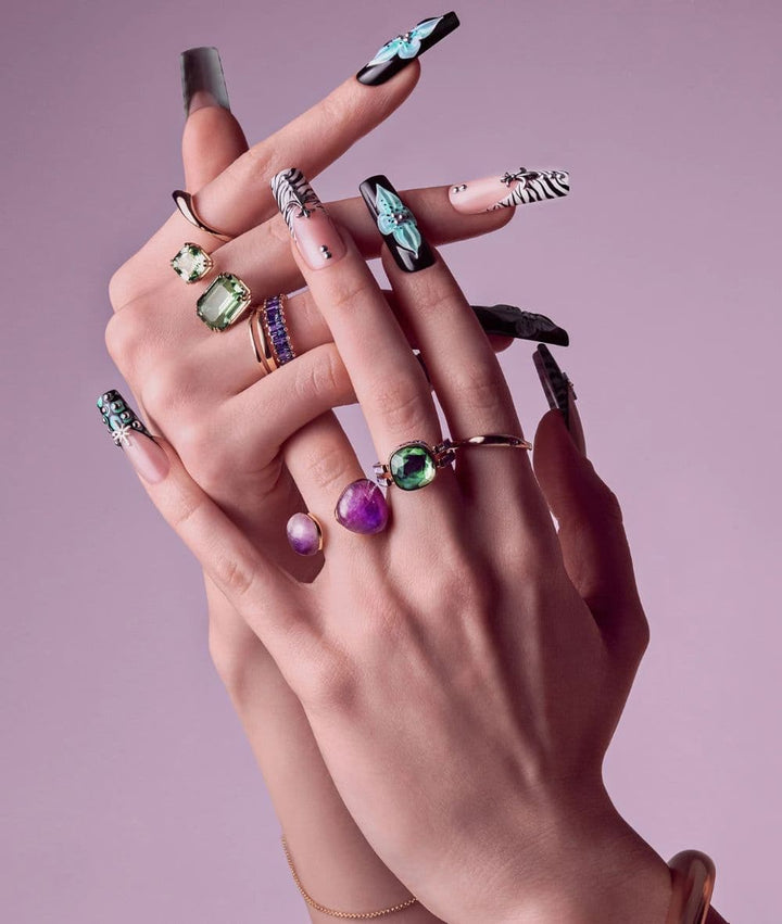 Gold Finger Glitzy Handmade Nails