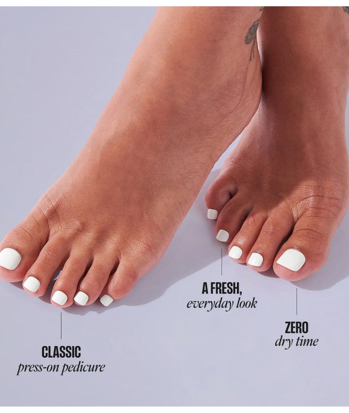 Kiss Core Color Toenails [Toe-tally Yours] 