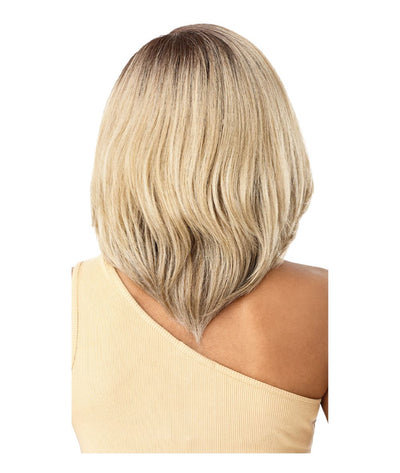 Outre Lace Front Sleeklay Part Deep-C Lace Part Wig-Ara